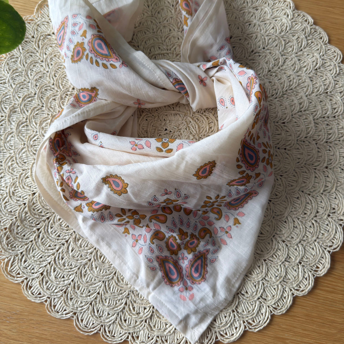 FOULARD BANDANA ÉCRU ROSÉE