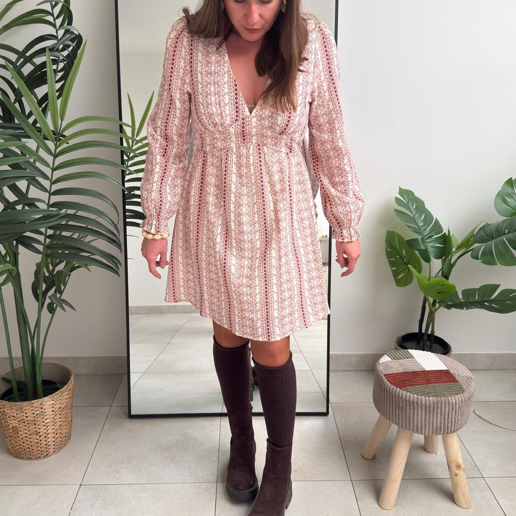 ROBE VALENTINE